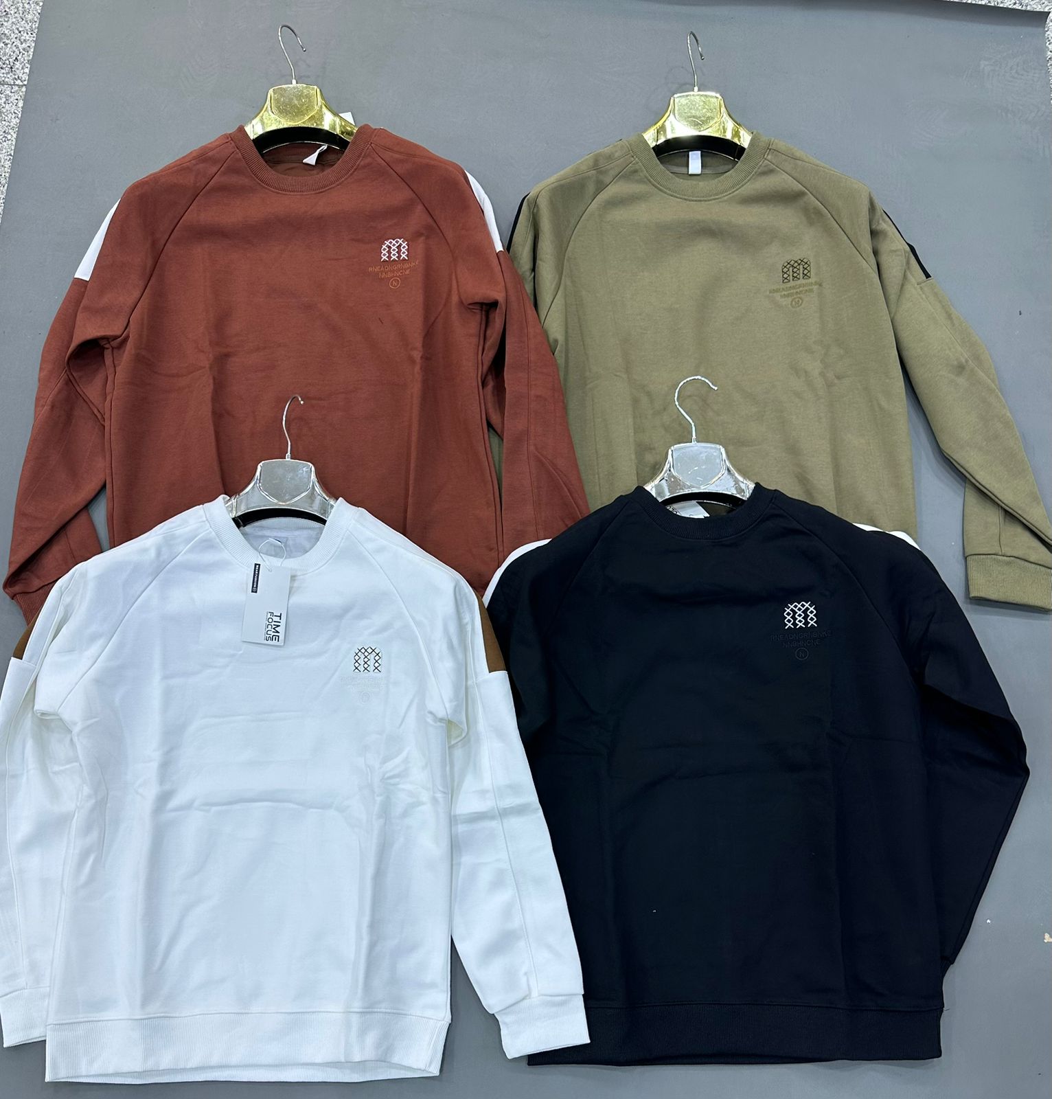 Men's Abstract Logo Raglan Sweatshirt